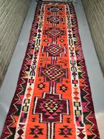Handgeweven Oosterse Kelim Loper - 88x300cm - 100%wool, Huis en Inrichting, Rood, 200 cm of meer, Zo goed als nieuw, Oosters