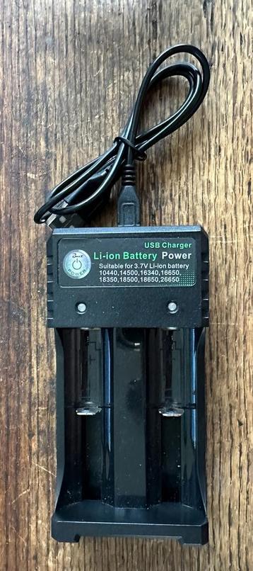Lithium AA Battery Charger USB Dual Slot Charger 2 stuks.