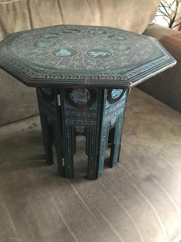 Vintage Hand Beschilderd Lack Bijzettafeltje Birma /Azië. beschikbaar voor biedingen