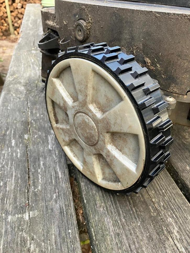 Gardena/Husqvarna robotmaaier vervanging profiel wiel, Tuin en Terras, Robotmaaiers, Nieuw, Minder dan 20 cm, Ophalen of Verzenden