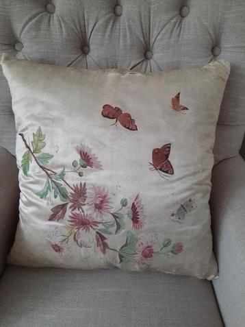 Prachtig oud zijden kussen. beschikbaar voor biedingen