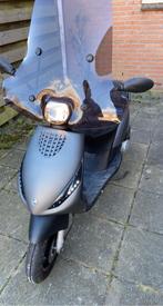 Piaggio Zip Blauw Kenteken, Fietsen en Brommers, Scooters | Piaggio, Ophalen, Zo goed als nieuw, Benzine, Zip