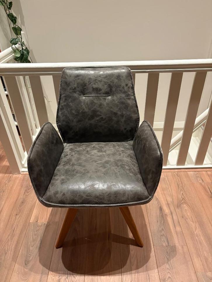 Grey Chair, Huis en Inrichting, Stoelen, Zo goed als nieuw, Eén, Hout, Overige materialen, Grijs, Ophalen