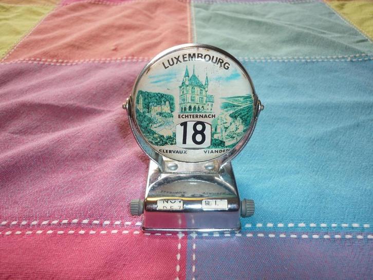 Antieke mechanische bureaukalender in zeer goede staat, Antiek en Kunst, Curiosa en Brocante, Ophalen of Verzenden