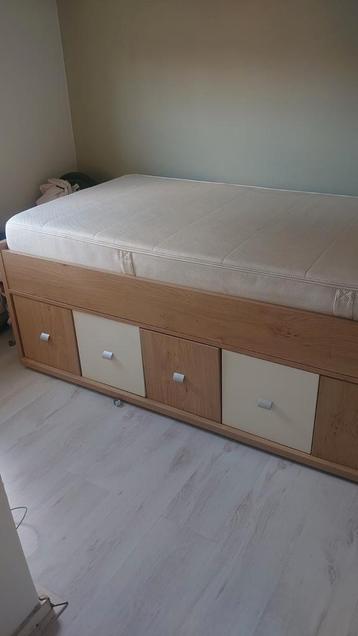 Een persoonsbed
