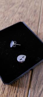 Zilveren oorstekers met steentje, Ophalen of Verzenden, Zo goed als nieuw, Zilver, Zilver
