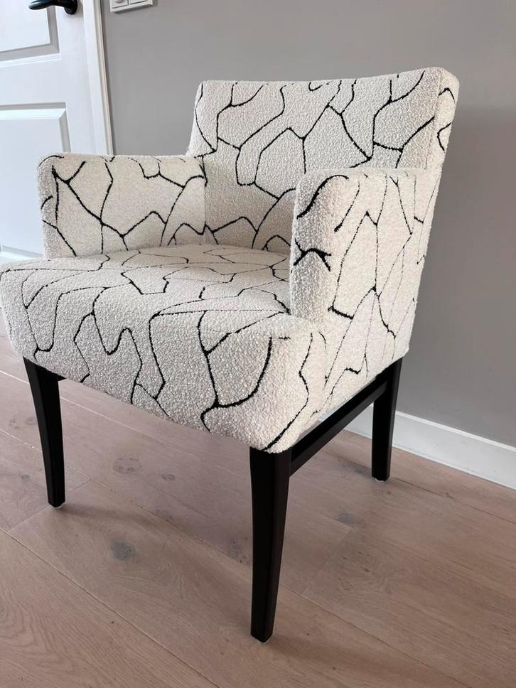 Prachtig nieuw gestoffeerde stoel, Huis en Inrichting, Fauteuils, Nieuw, Ophalen