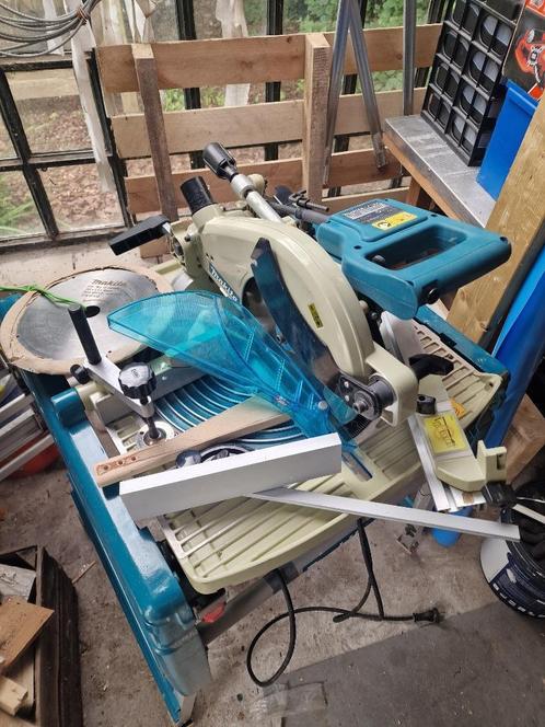 Zaagtafel makita LF 1000, Doe-het-zelf en Verbouw, Gereedschap | Zaagmachines, Zo goed als nieuw, Cirkelzaag, 1200 watt of meer