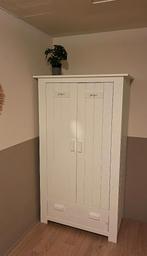 Mooie witte kledingkast, Kinderen en Baby's, Kinderkamer | Commodes en Kasten, Ophalen, Kast, 50 tot 70 cm, 105 cm of meer