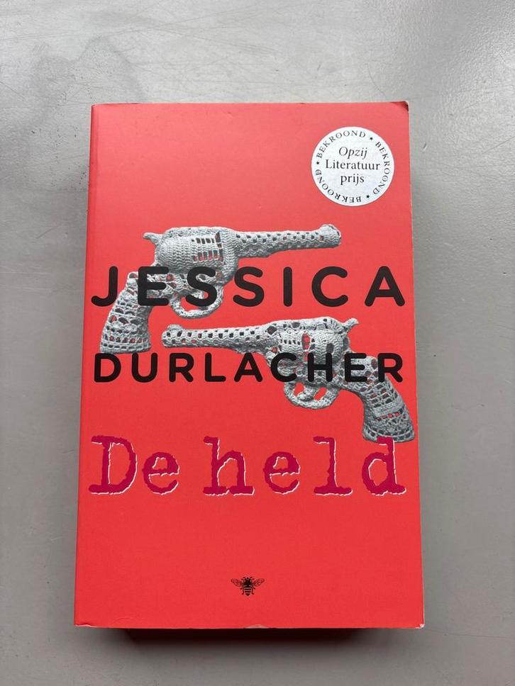 De Held - Jessica Durlacher, Boeken, Romans, Zo goed als nieuw, Nederland, Ophalen of Verzenden