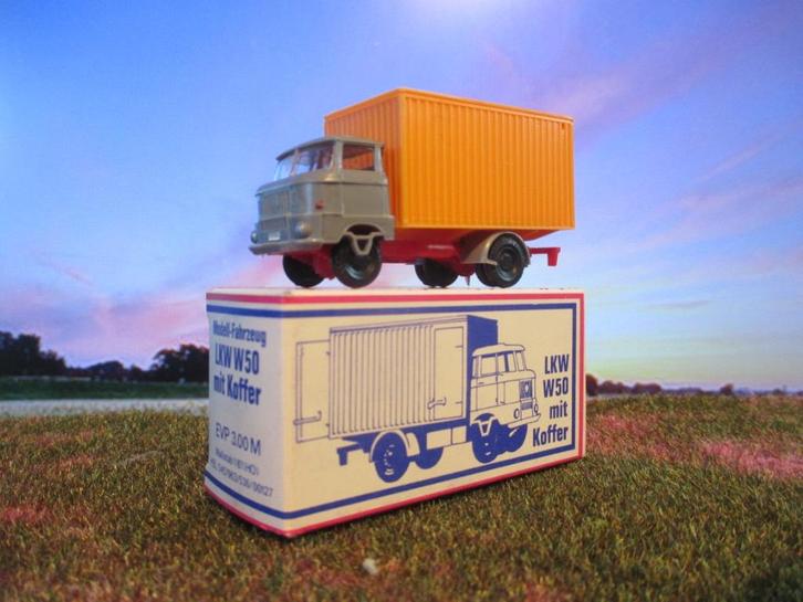 1965-1990 IFA W50 kofferwagen - DDR grijs+oranje, Hobby en Vrije tijd, Modelauto's | 1:87, Nieuw, Bus of Vrachtwagen, Overige merken
