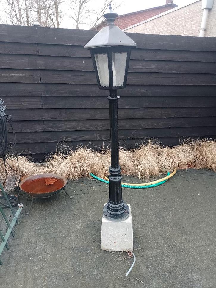 Buitenlamp 1.60 mtr., Tuin en Terras, Buitenverlichting, Gebruikt, Staande lamp, Kunststof, Minder dan 50 watt, Netvoeding, Ophalen