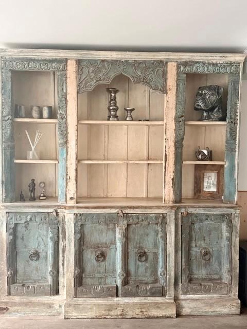 Authenieke kast dik hout, Huis en Inrichting, Kasten | Buffetkasten, Gebruikt, 200 cm of meer, 200 cm of meer, 25 tot 50 cm, Met deur(en)