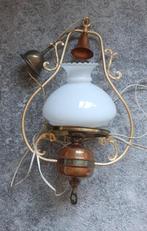 brocante hanglamp metaal en wit glas, Huis en Inrichting, Ophalen, Gebruikt, 50 tot 75 cm, Glas