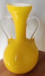 Gele glazen vaas met oren, Antiek en Kunst, Ophalen of Verzenden