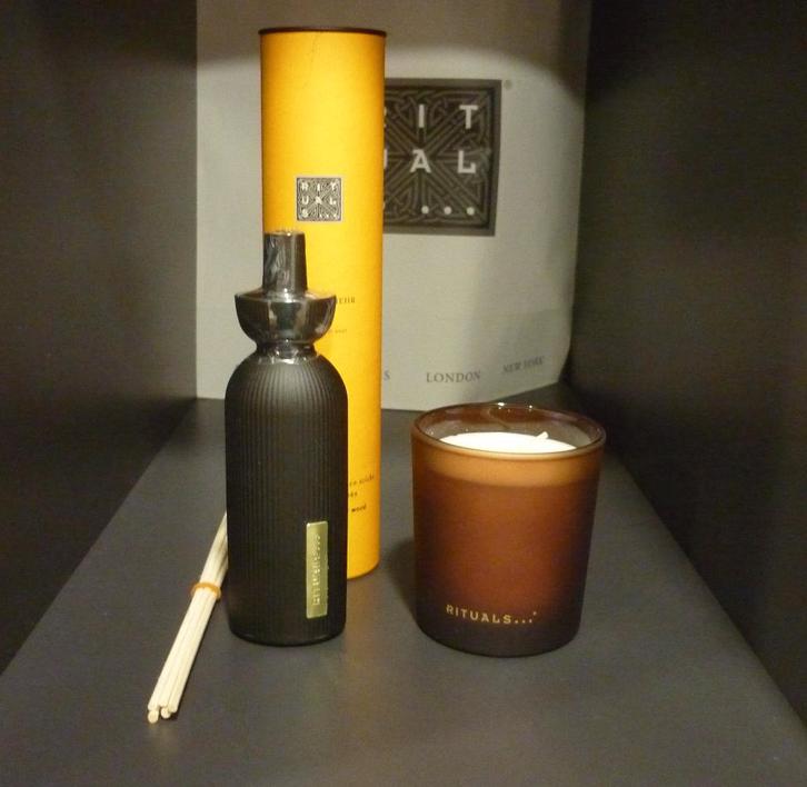 Rituals Mehr kaars 140 gr , geurstokjes 70 ml, Huis en Inrichting, Woonaccessoires | Kandelaars en Kaarsen, Nieuw, Minder dan 25 cm