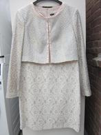 Jurk Beige, maat 46 + Jasje maat 42, Merk: Alle 2 Steps.Zgan, Beige, Maat 42/44 (L), Ophalen of Verzenden, Zo goed als nieuw
