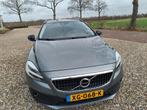 Volvo V40 1.5 T3 152PK Geartronic 2019 Panorama dak, Auto's, Volvo, 4 cilinders, 700 kg, 152 pk, 1500 kg