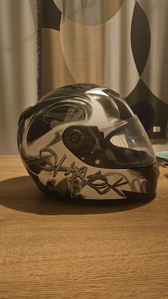 Shark Glow Motorhelm - Maat XS - Zwart/Wit, Motoren, Kleding | Motorhelmen, Ophalen of Verzenden