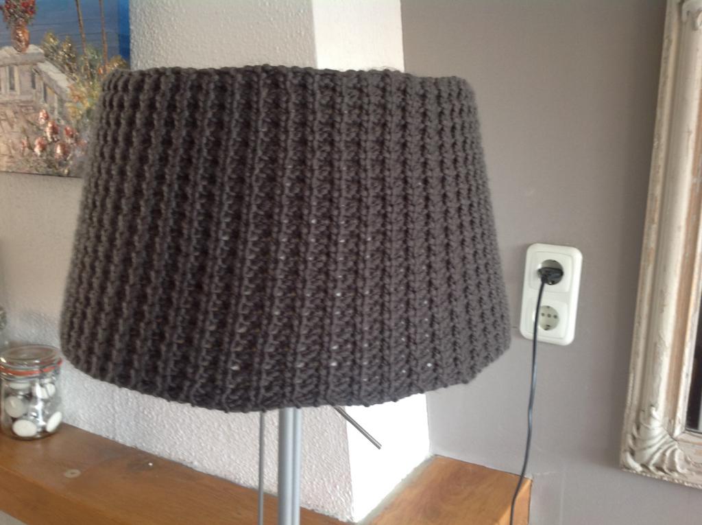 Grote Antraciet grijs lampenkap gehaakt 40 cm, 25 tot 50 cm, Rond, Ophalen of Verzenden, Zo goed als nieuw