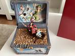 Disney traditions schatkist peter pan in doos, Verzamelen, Ophalen, Peter Pan of Pinokkio, Beeldje of Figuurtje