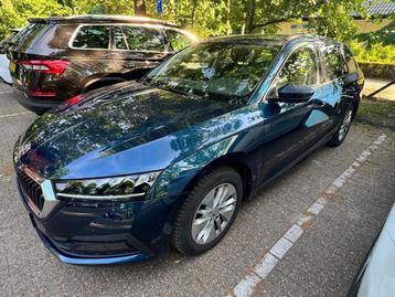 Skoda Octavia Combi | Zakelijke leaseovername | € 622 p/m beschikbaar voor biedingen