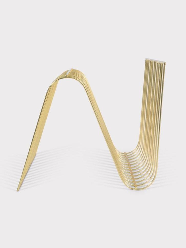 Goudkleurig Urban Nature Culture tijdschriftenrek, Huis en Inrichting, Woonaccessoires | Krantenbakken en Lectuurbakken, Zo goed als nieuw