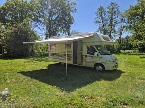 Ruime LMC camper – vakantieklaar, Caravans en Kamperen, Campers, Particulier, tot en met 6, Half-integraal, LMC, Diesel, 4 tot 5 meter