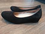 Gabor pump, lage hak, zwart suède - 39, Kleding | Dames, Schoenen, Ophalen of Verzenden, Zo goed als nieuw, Zwart