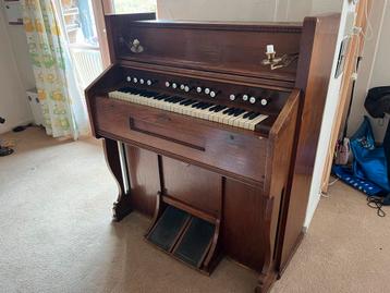Antiek Harmonium beschikbaar voor biedingen
