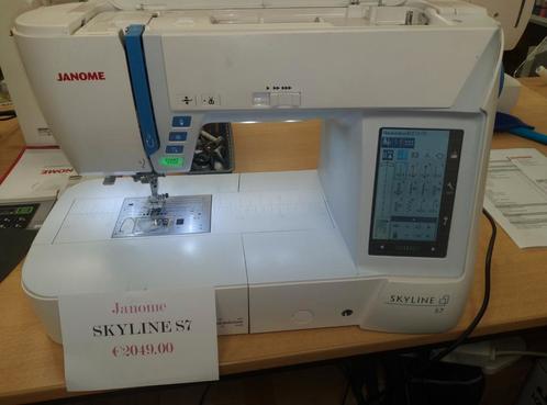 Janome skyline S7 demo model nu 1200,-, Hobby en Vrije tijd, Naaimachines en Toebehoren, Nieuw, Naaimachine, Janome, Ophalen