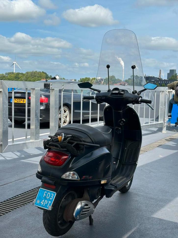 Vespa s50 2013, Fietsen en Brommers, Scooters | Piaggio, Gebruikt, Overige modellen, Benzine, Ophalen