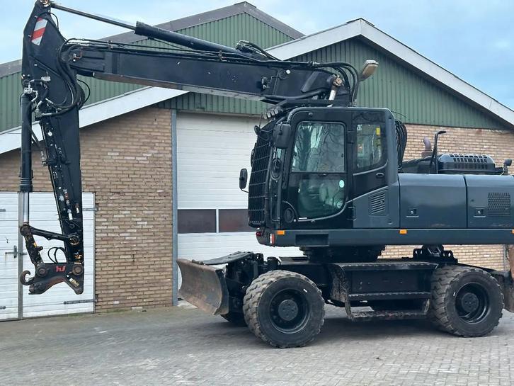 Komatsu PW200-7EO (bj 2015), Zakelijke goederen, Machines en Bouw | Kranen en Graafmachines, Graafmachine