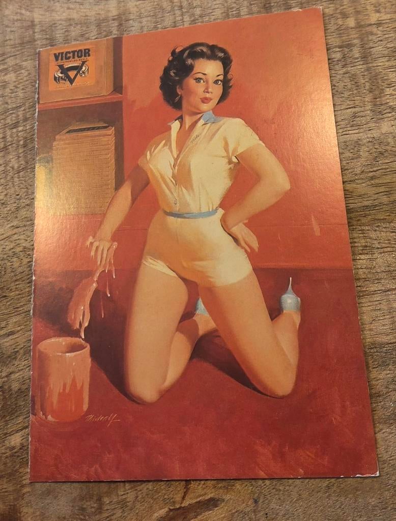 Sexy vrouw aan het schilderen op haar knieën, Verzamelen, Ansichtkaarten | Themakaarten, Ongelopen, 1940 tot 1960, Overige thema's