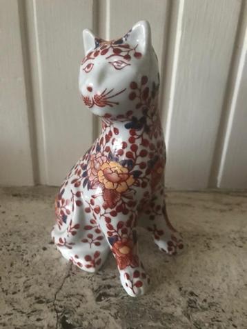 Imari porselein 'poes / kater' beschikbaar voor biedingen