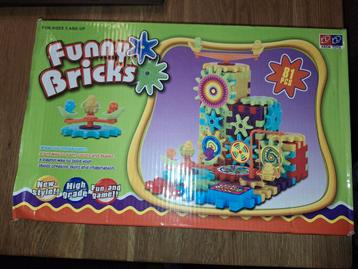 Funny Bricks met motor beschikbaar voor biedingen