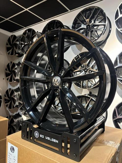 18/19 inch velgen voor Volkswagen Golf “PRETORIA LOOK”, Auto-onderdelen, Banden en Velgen, Ophalen of Verzenden