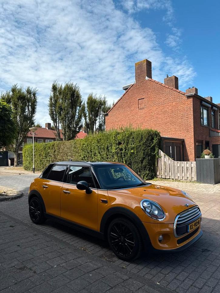 Mini Cooper 5-deurs (f55) 1.5 136pk 2015, Auto's, Mini, Particulier, Benzine, B, Hatchback, Handgeschakeld, Geïmporteerd, Overige kleuren