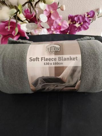 Zachte Fleece Deken - Studio Home - 130x160cm beschikbaar voor biedingen
