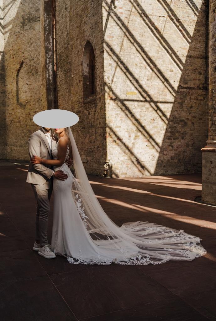 Prachtige trouwjurk met open rug - Pronovias, Kleding | Dames, Trouwkleding en Trouwaccessoires, Zo goed als nieuw, Trouwjurk