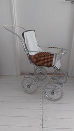 Retro vintage poppenwagen uit 1967, Ophalen, Gebruikt, Babypop