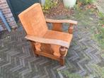 Vintage fauteuil met houten frame en stoffen bekleding, Huis en Inrichting, Fauteuils, Ophalen, Gebruikt, Minder dan 75 cm, Ouderwetse rookstoel ca. 1950-1955