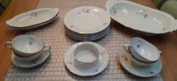 antiek ontbijt servies beschikbaar voor biedingen