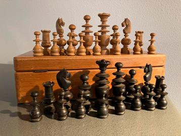 Mooie complete set grote antieke Regency schaakstukken beschikbaar voor biedingen