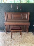 Prachtige piano gebr Niendorf. Opknapper, Ophalen of Verzenden, Gebruikt, Bruin, Piano