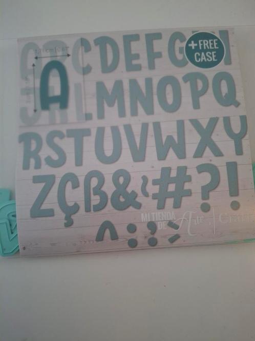 Nieuwe set snijmallen calligraphy alfabet van Craftelier, Hobby en Vrije tijd, Scrapbooking, Nieuw, Frame of Mal, Overige merken