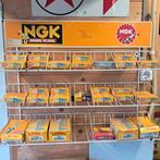 NGK bougie bougierek display met 60 bougies, Ophalen of Verzenden, Reclamebord
