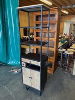 Zeer fraaie Industriele Kast/Vitrinekast, Ophalen, 50 tot 100 cm, Zo goed als nieuw, Metaal