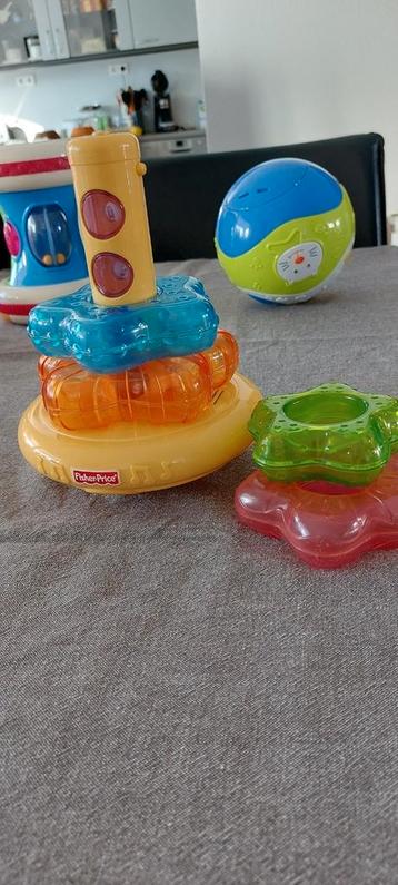 Fisher price pyramide beschikbaar voor biedingen