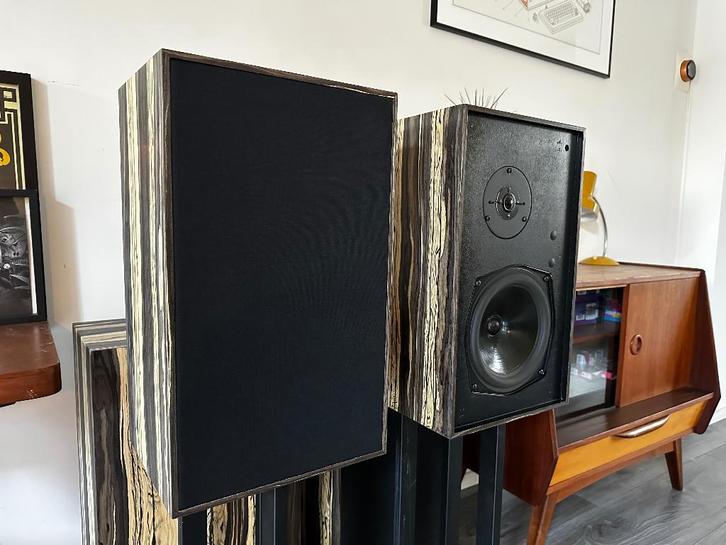 Kef Chorale SP1016 gerestaureerd en gemodificeerd, Audio, Tv en Foto, Luidsprekers, Refurbished, Front, Rear of Stereo speakers